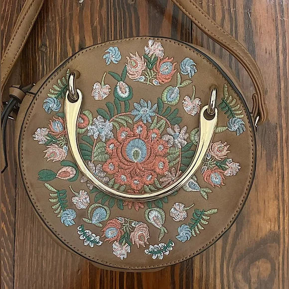 Medium sized Altar’d State brown colored with pastel flowers purse - Picture 2 of 6